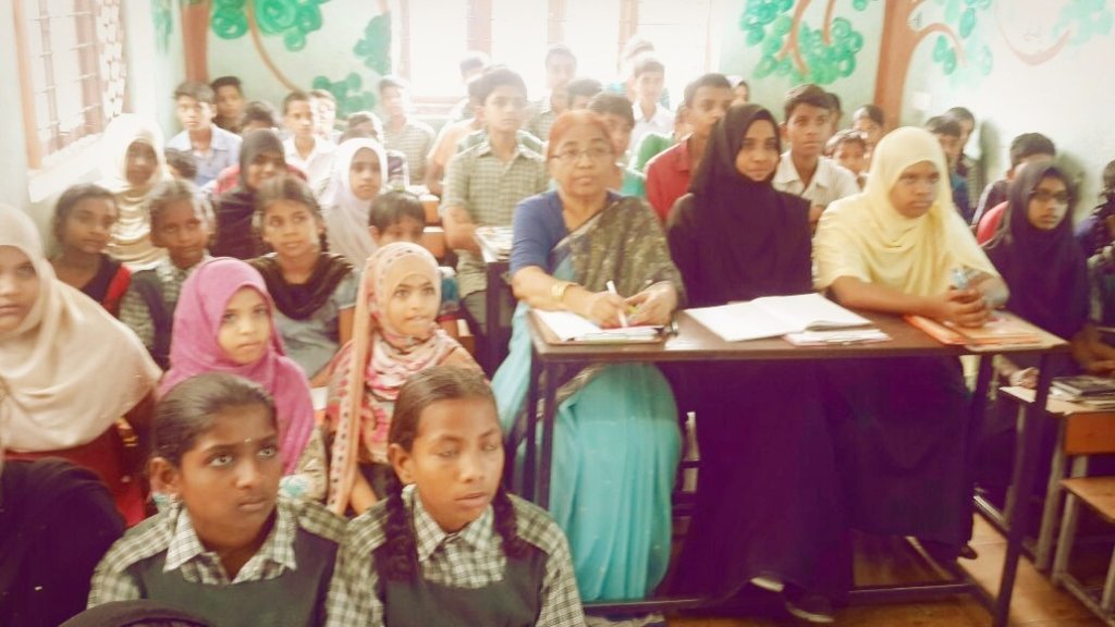 Students & Teachers in Memory Training Session