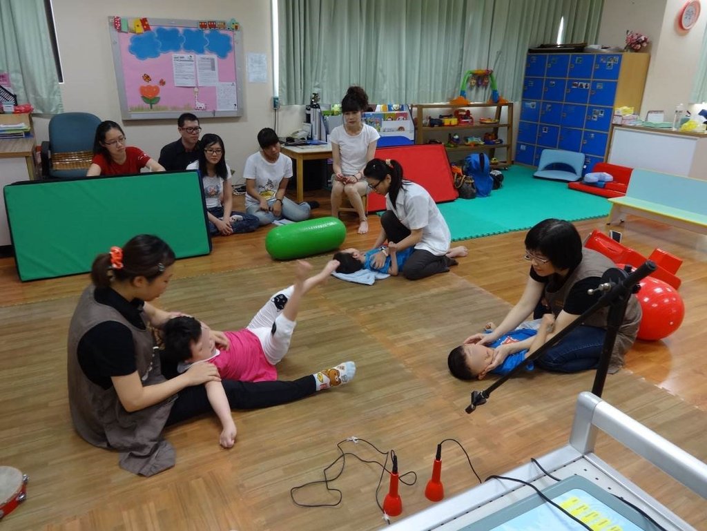 Give a Music Magician to Developmental Delay Kids