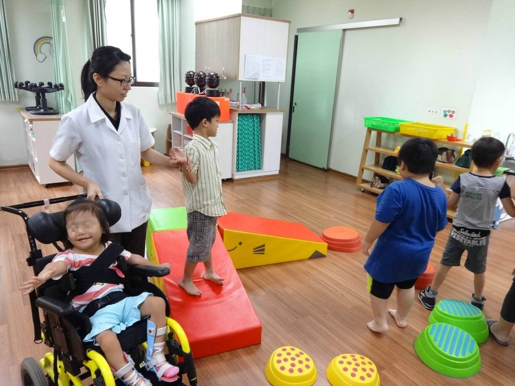 Give a Music Magician to Developmental Delay Kids