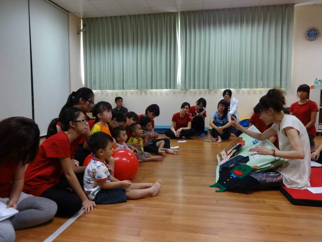 Give a Music Magician to Developmental Delay Kids