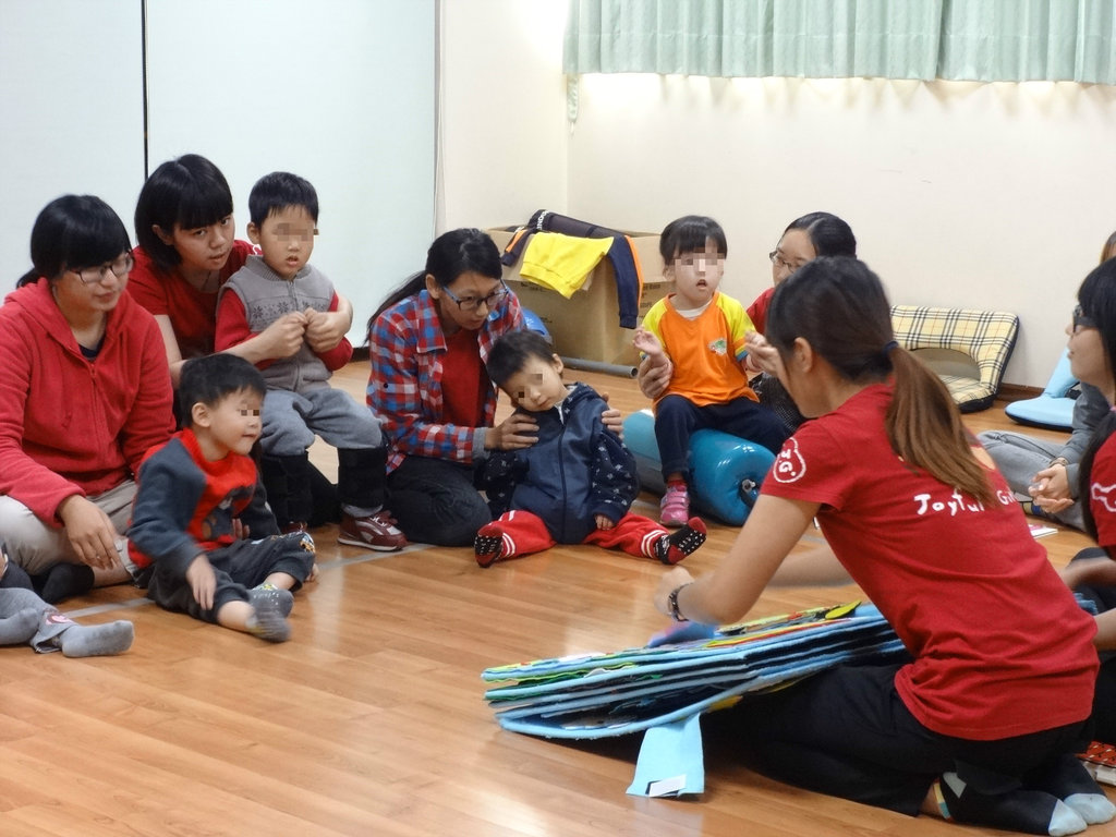 Give a Music Magician to Developmental Delay Kids