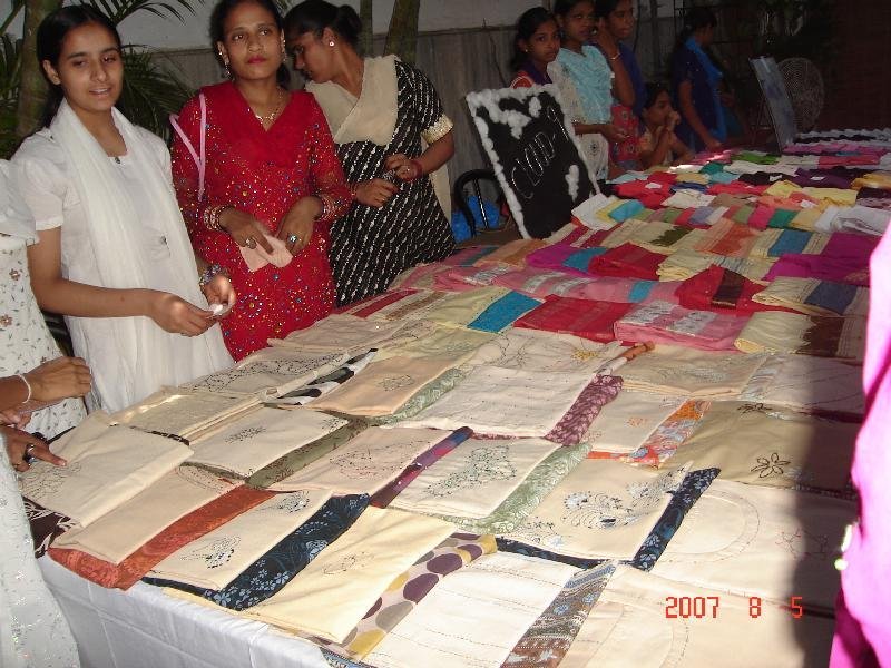 Provide vocational training to 200 women in India
