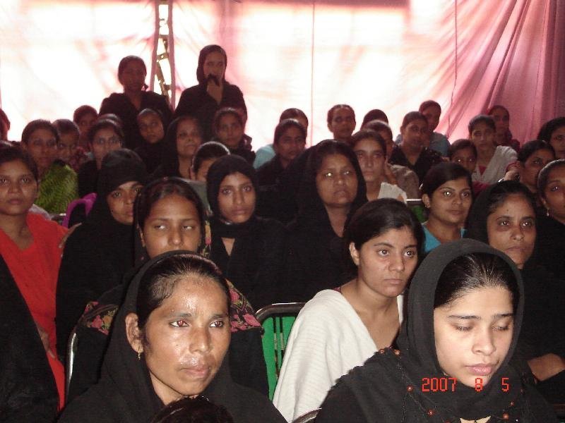 Provide vocational training to 200 women in India