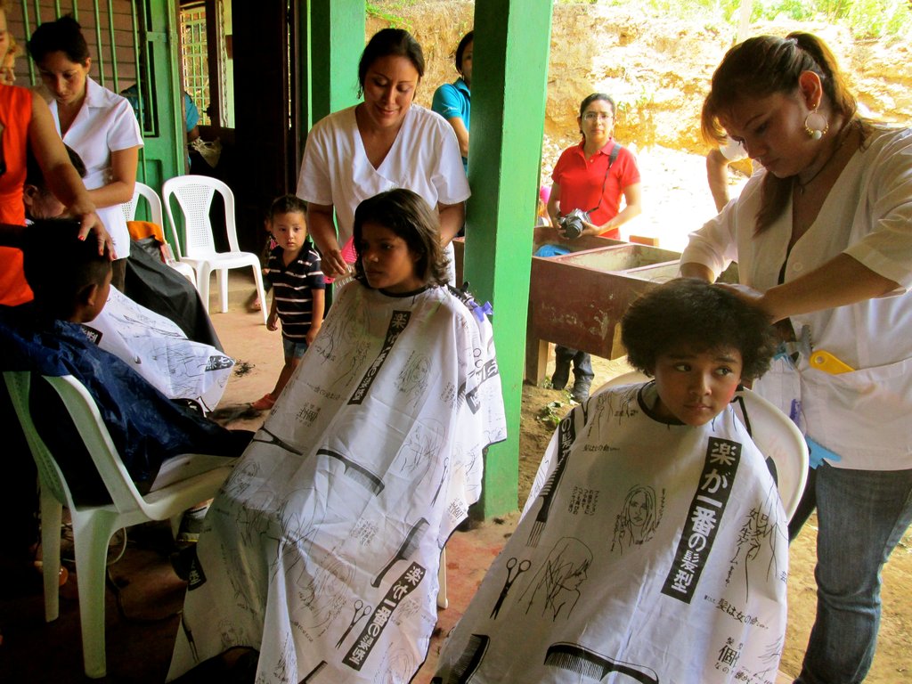 Equip 200 women in Managua with life & job skills