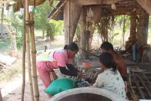Distribute food packs
