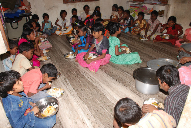 100 STREET CHILDREN RESCUE & REHABILITATION -INDIA