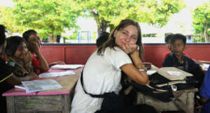 Volunteers supporting in classes
