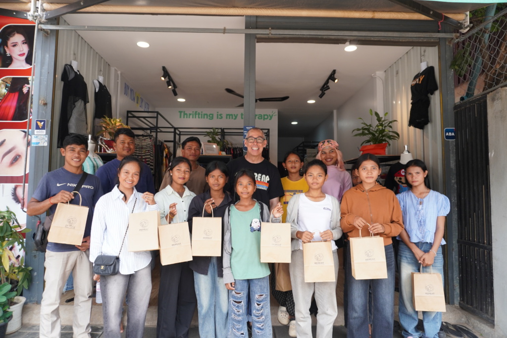 Students visiting Repeat Secondhand