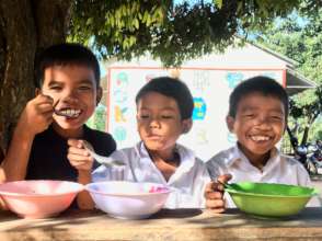 Breakfast time at Helping Hands!