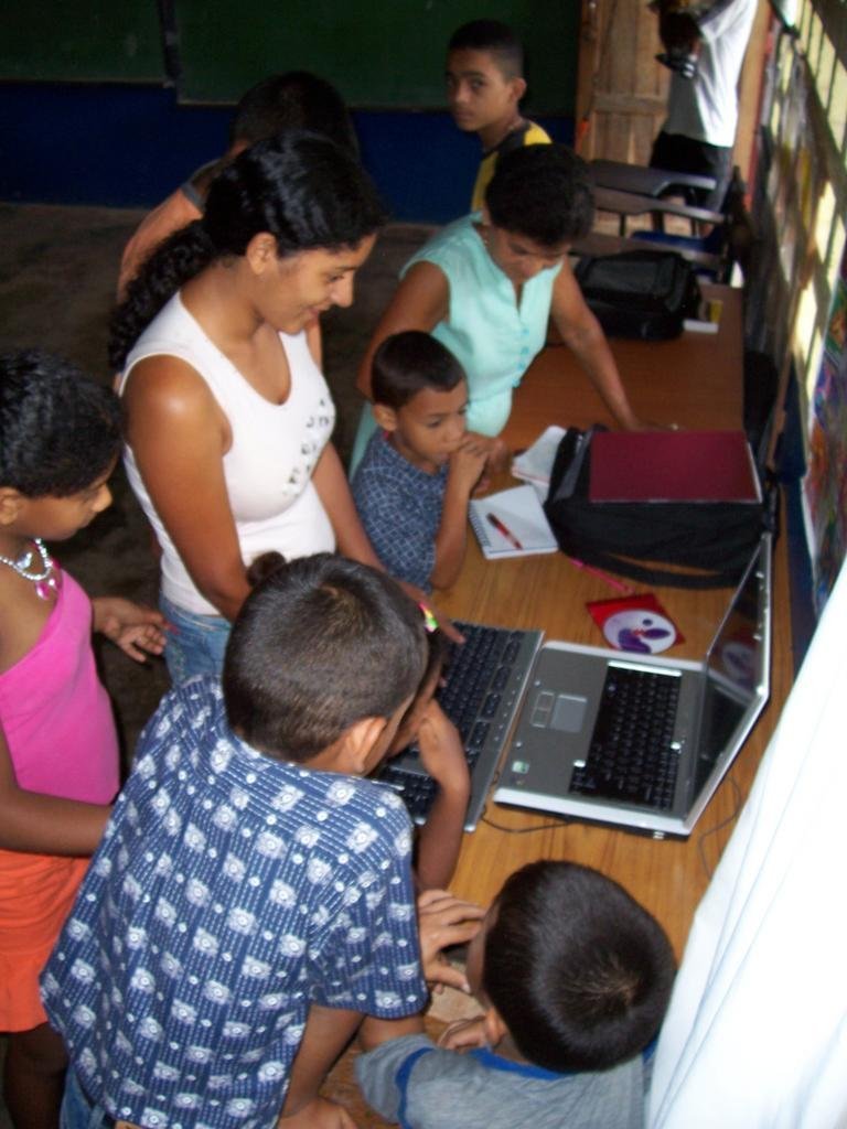 Solar energy for families in Santo Domingo, Panama