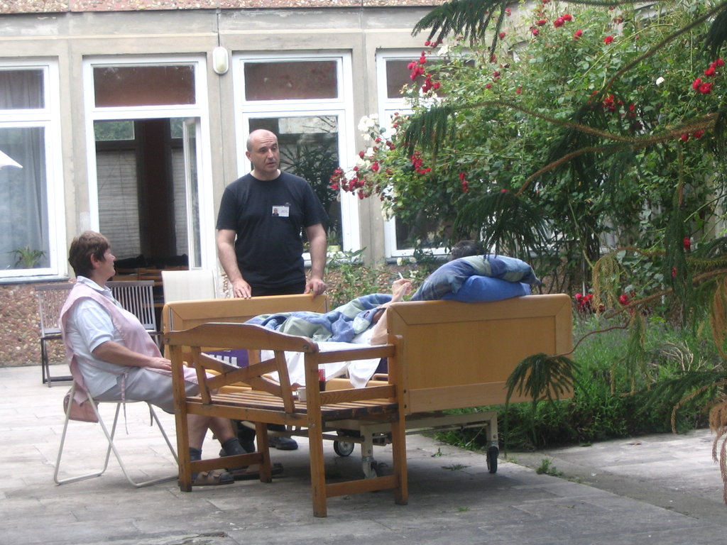 Pain relief for 500 hospice patients in Hungary