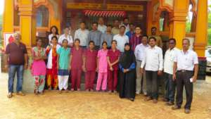 Villagers of Khadpoli with team of doctors