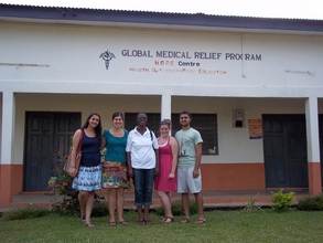 GlobeMed summer team with head nurse, Margaret