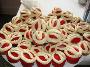 GlobeMed cupcakes taste great!