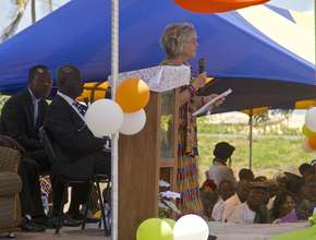 Mama Peta exhorts the graduates to be stars!