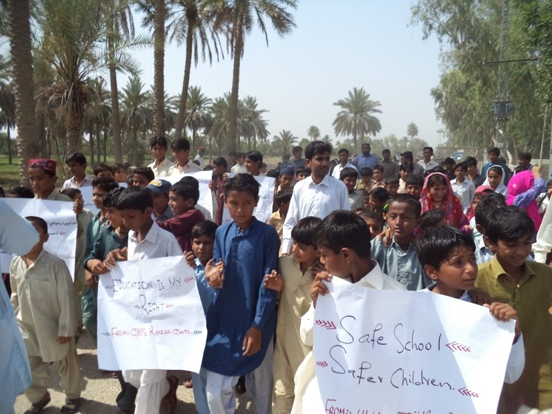 Educate 450 flood prone street children in Pakstan