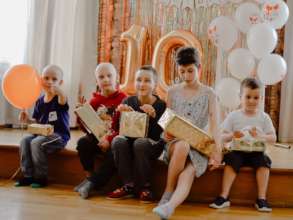 Dacha kids celebrating