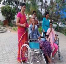 Kids visit to zoo as last wish