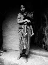 Sreemanthini with her mother.jpg