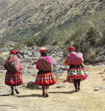 The promotoras on their way to Chupani