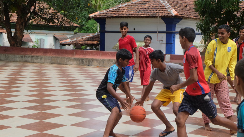 Be the lifeline of a 1000 children in India