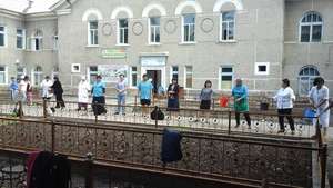 Volunteers working together
