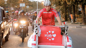 Training out on the streets of Jakarta