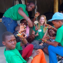 Extracurricular bracelet making