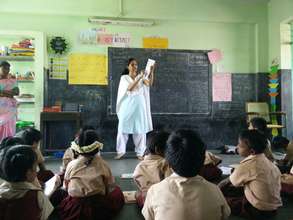 Teach For India Chennai Fellow teaching her class