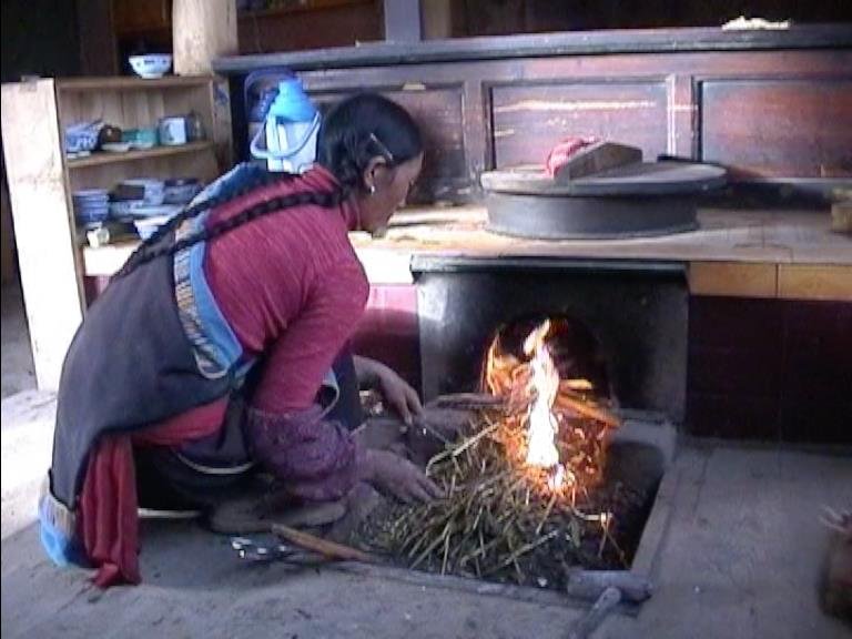 Supply SOLAR power to 77 families in Qinghai