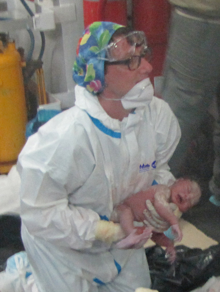 Save mothers and children in the Mediterranean Sea