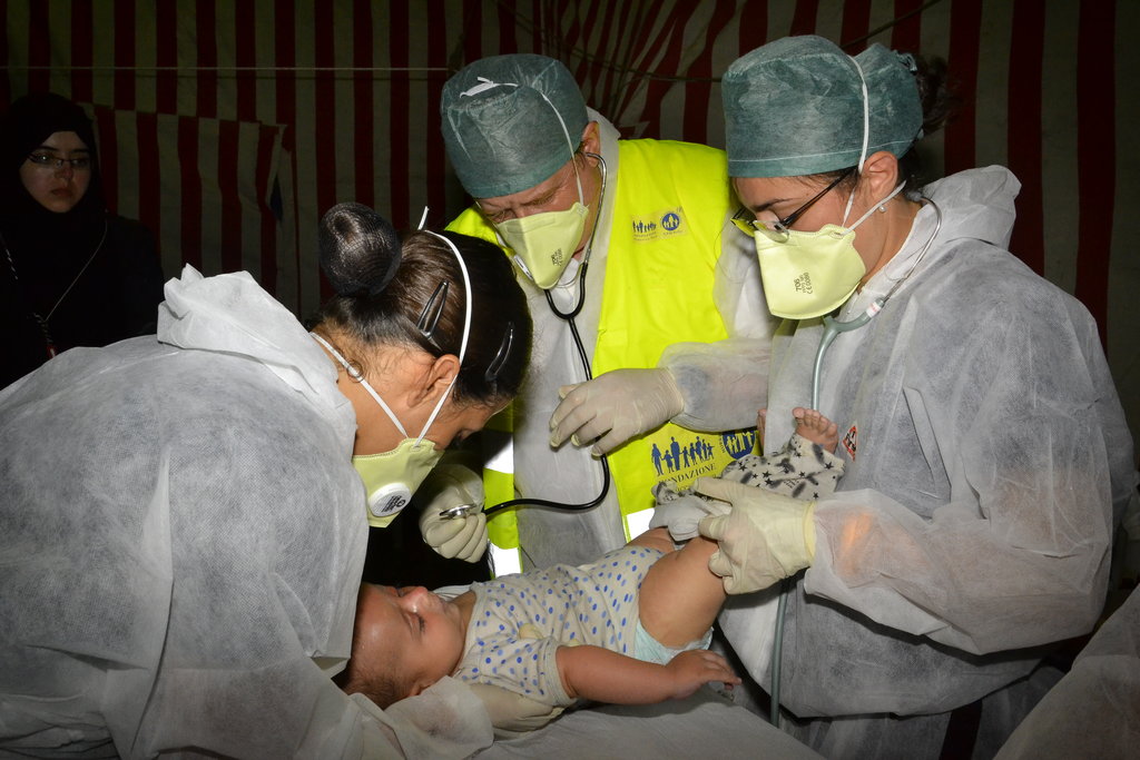 Save mothers and children in the Mediterranean Sea