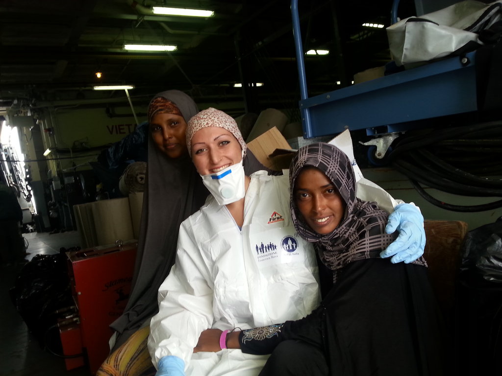 Save mothers and children in the Mediterranean Sea