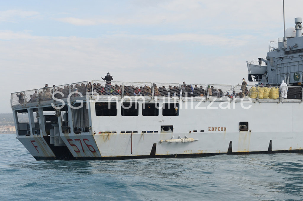 Save mothers and children in the Mediterranean Sea