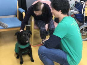 Animal Assisted Therapy at nursing home
