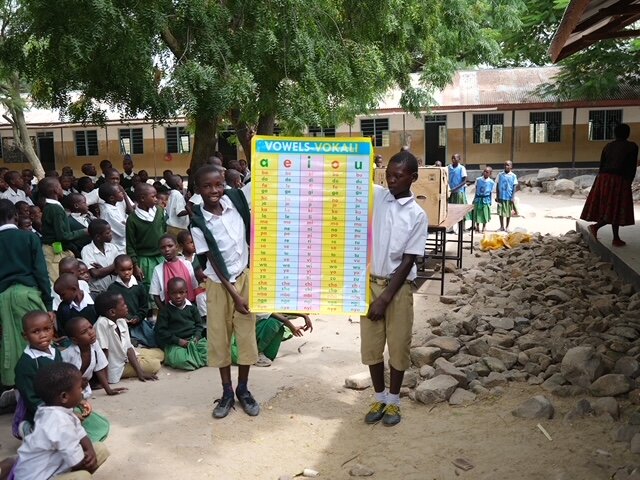 Shilanona students with new teaching materials