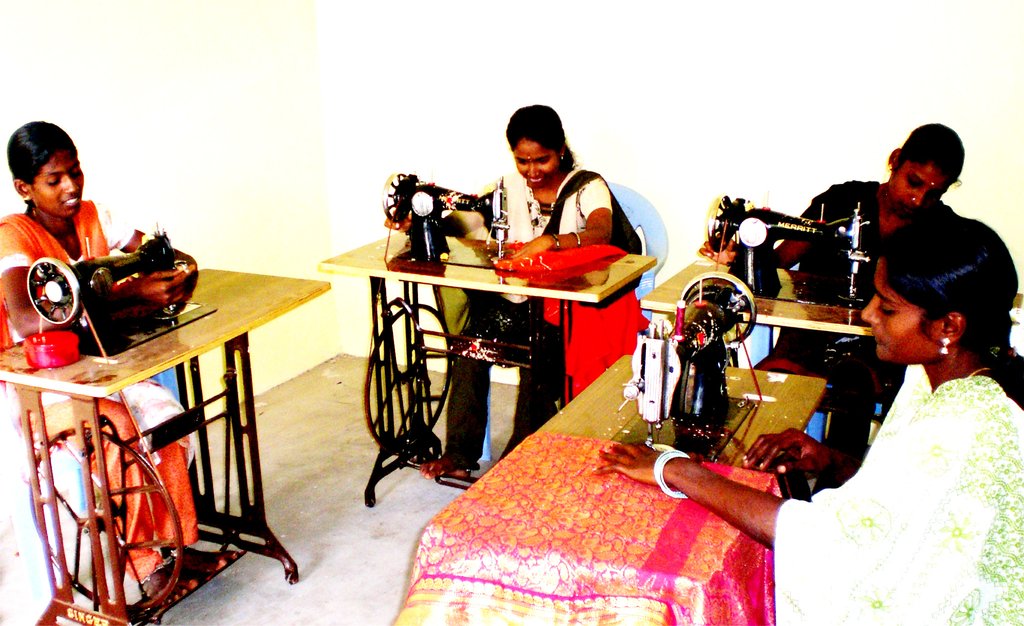 Help 25 poor girls to start own business