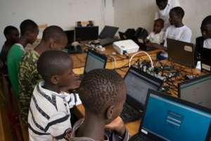 IT class at MindLeaps