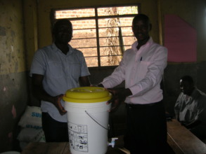 Luwala primary school receiving a water purifier