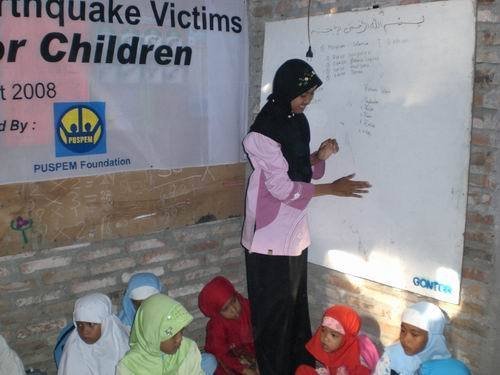 Life Skills for Bantul Women of Earthquake Victims