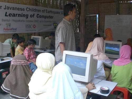 Life Skills for Bantul Women of Earthquake Victims