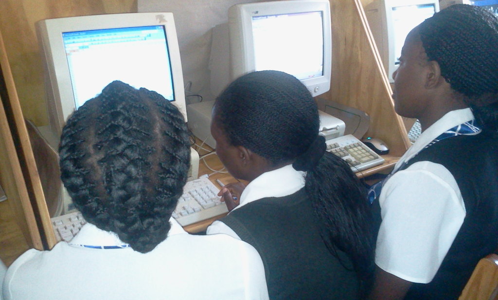 Give education & training to Zimbabwean girls
