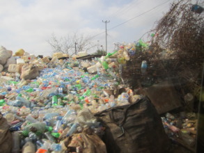 Mounds of garbage in Kiandutu