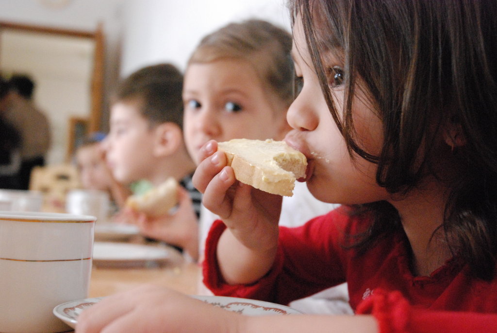 Free School meals for 554 Children in Spain