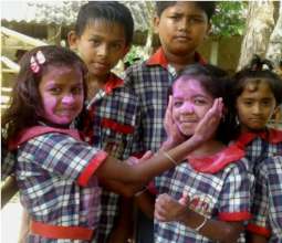 Sarbani enjoys with friends during 'Holi'