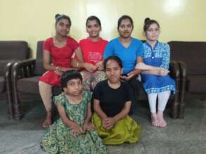 Top Nandini, Dhruti, Rajeshwari down Vasu, Rakshit