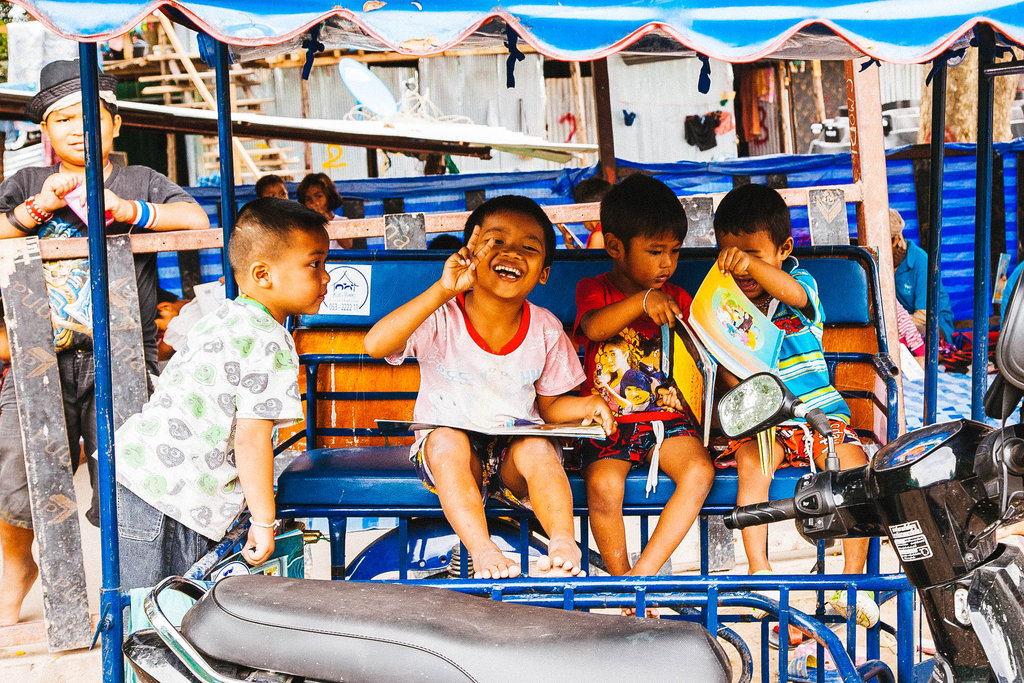 Thailand's "Flying Library" for over 500 children