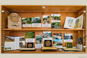 Exhibition Cabinet of the Friends of Szadvar