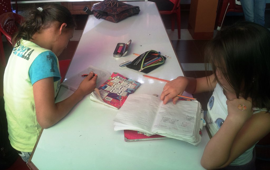 Rebuild orphanage for 20 Colombian girls