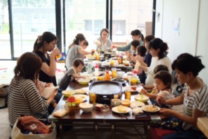 Learning natural food with parents and children